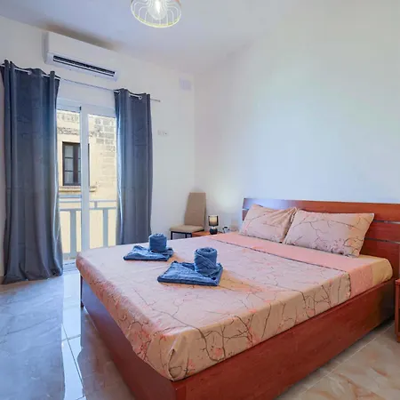 Modernised Floor With Back Balcony - Close To Balluta & Exiles